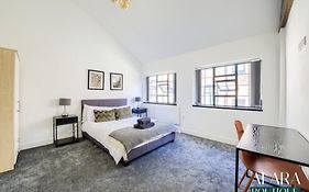 Luxury 3 Floor Townhouse Birmingham - Alara Boutique Living