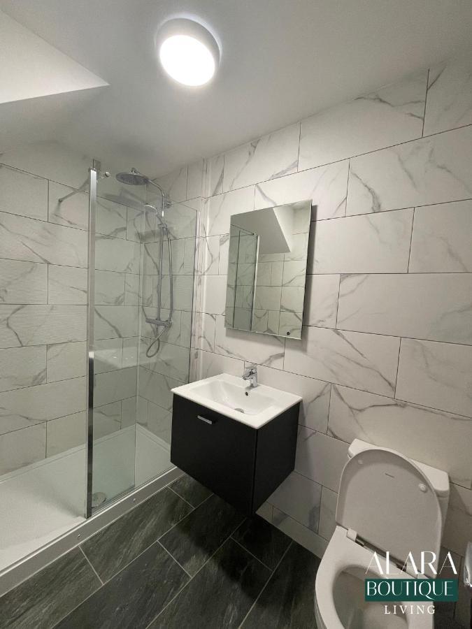 Luxury 3 Floor Townhouse Birmingham - Alara Boutique Living Apartment Exterior photo