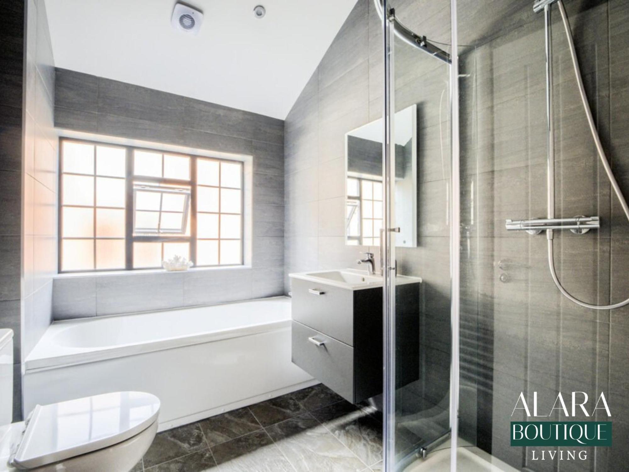 Luxury 3 Floor Townhouse Birmingham - Alara Boutique Living Apartment Exterior photo