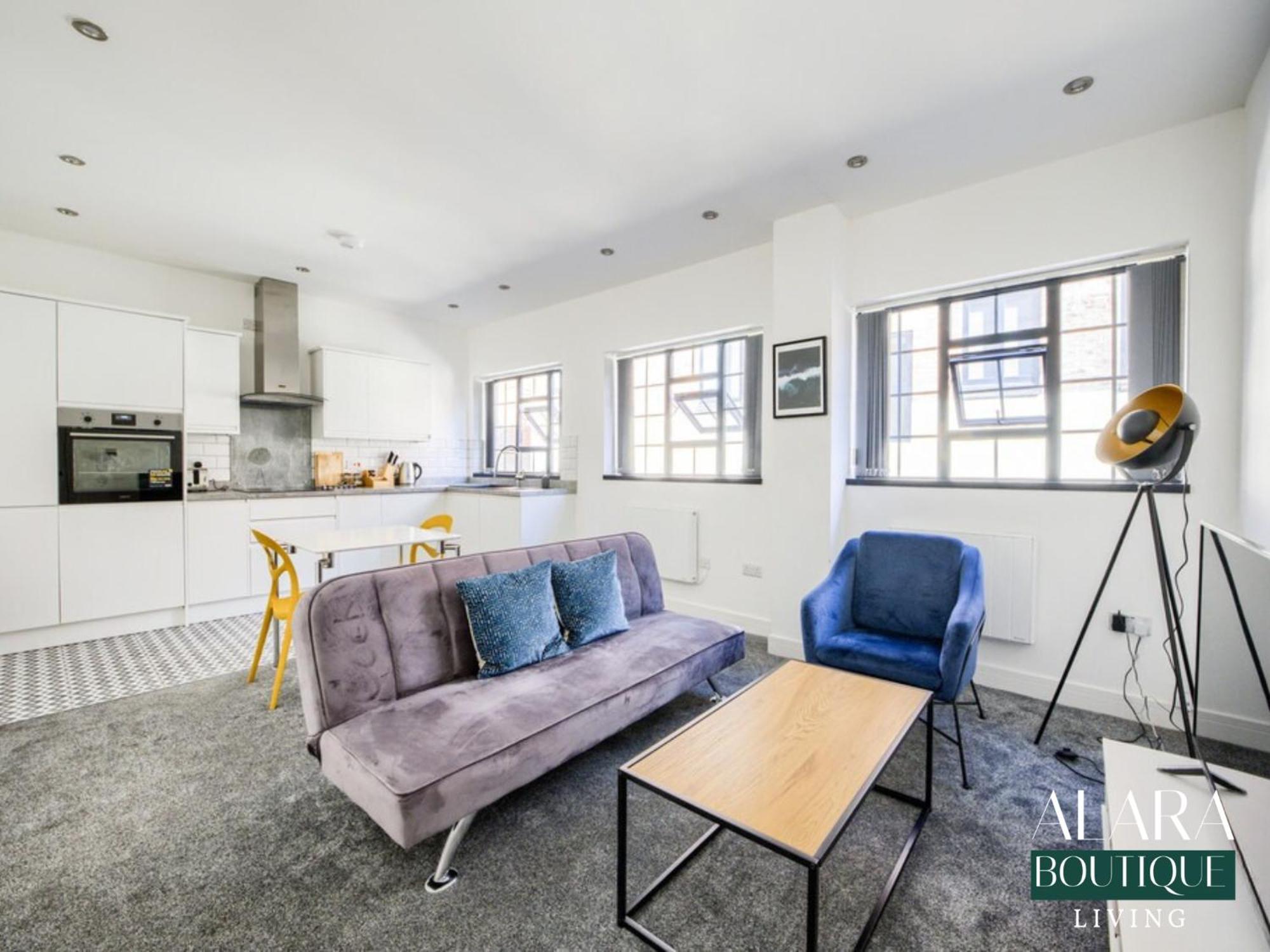 Luxury 3 Floor Townhouse Birmingham - Alara Boutique Living Apartment Exterior photo